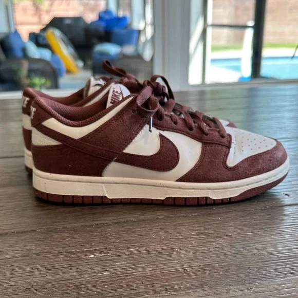 Women’s Nike Dunks - Picture 1 of 6